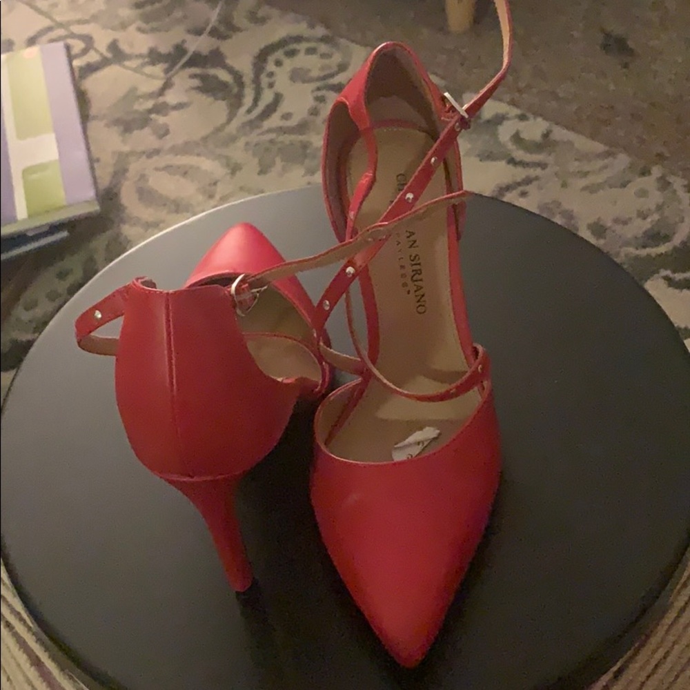 High heeled shoe